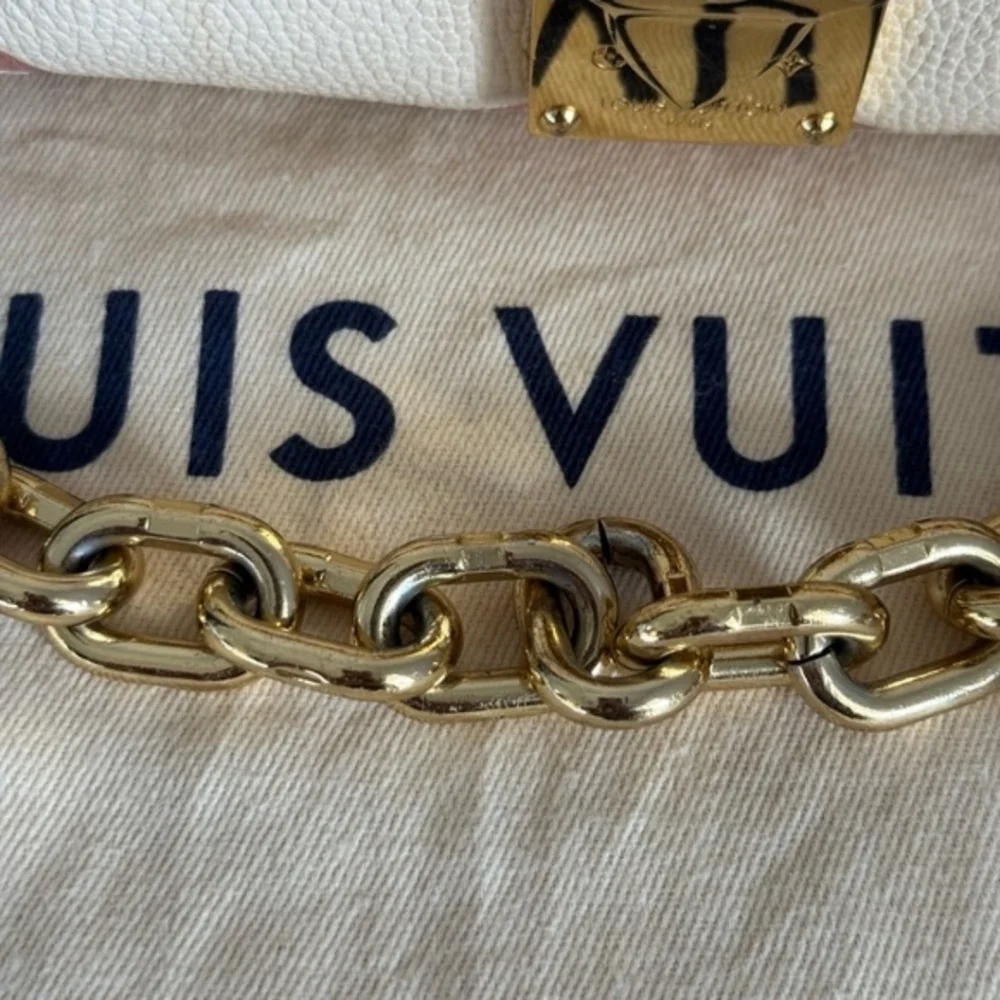 Louis Vuitton Favorite NM Crème Rose Trianon Crossbody Bag